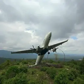 decolagem de avião em Teófilo Otoni