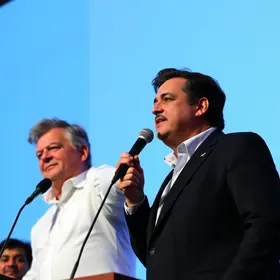 Aécio Neves visita Teófilo Otoni